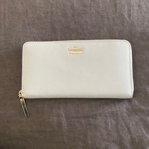 Kate Spade Zippered Wallet NWOT